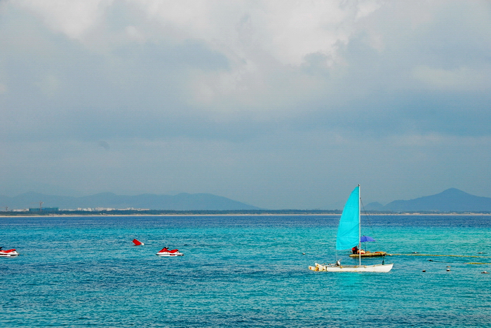 <a target='_blank' href='https://bbs.youxiake.com/mdd/106.html'>三亚</a>