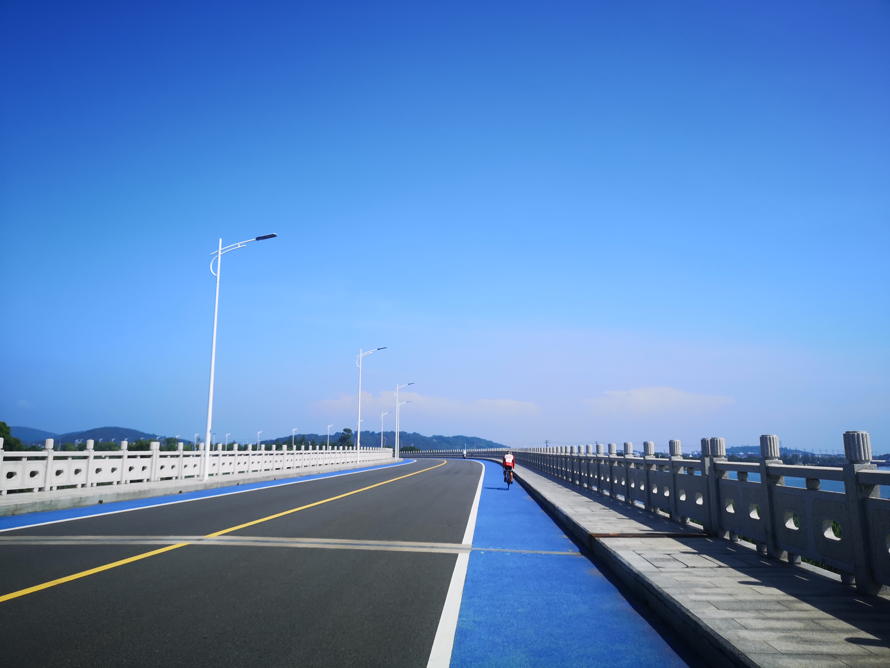 【破风太湖蓝-2人成行】7-9月,骑行太湖蓝道,遇见万顷湖光山色,苏州最