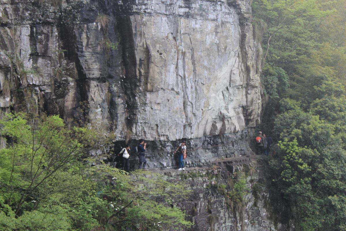 黃岩劃巖山